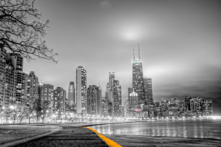 Black white city night yellow - the road free wallpaper