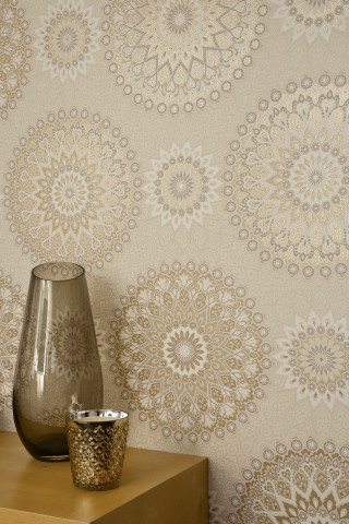 Vase candle table wallpaper flower - a table in front free wallpaper for mobile