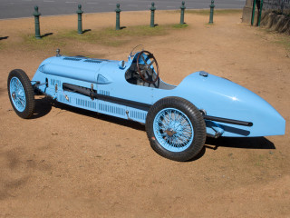 Blue racecar dirtfield fence streetsign - bernard fleetwoodwalker free wallpaper