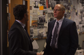 Man suit tie conversation room - paper free wallpaper