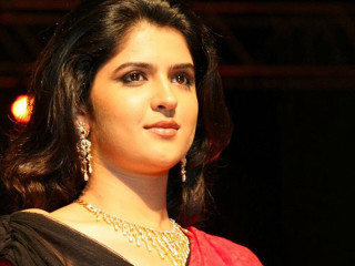 Woman red black sari necklace - jayison devadas free wallpaper