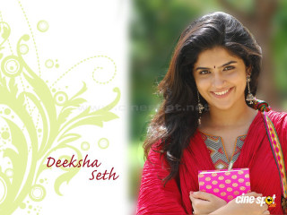 Woman red dress smiling green - swirl free wallpaper