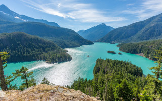 Lake mountains trees sunny blue 3 - green tree free wallpaper