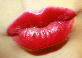 Close up woman lips red - red lipstick free wallpaper