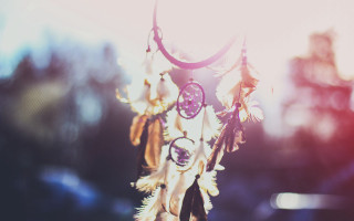 Wind chime feathers beads sunshine - free aesthetic wallpaper for desktop