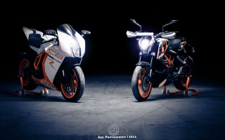 Motorcycles parked dark room lights - two motorcycle free wallpaper