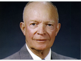 Man smiling suit tie picture - a man in a suit and tie free wallpaper