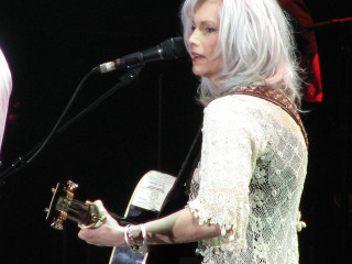 Woman white hair guitar singing - folk art free wallpaper