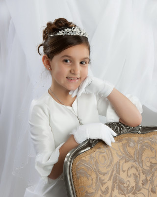 Araceli gilbert bridal portrait white - a white veil free wallpaper