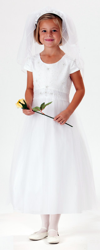 Little girl white dress holding - a little girl free wallpaper for mobile