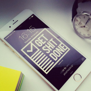 Cell phone table watch pen - top of a table next free wallpaper for tablet