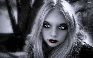 Blonde woman black makeup red - black makeup free wallpaper