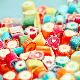 Colorful candy heart pile top - fauvism free wallpaper for tablet