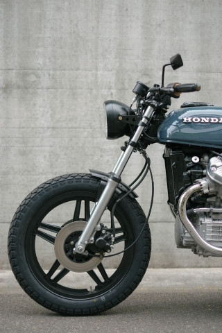 Motorcycle parked road wall sign 2 - free motorcycles wallpaper for mobile