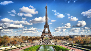 Eiffel tower paris landmark sunset - a picture of the eiffel tower in paris france free wallpaper