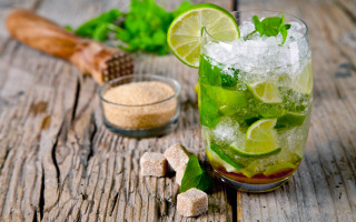 Mojito tea limes sugar wooden - a wooden spoon free wallpaper