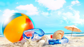 Beach ball colorful summer fun - summer free wallpaper