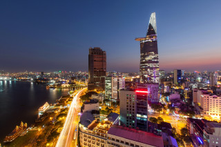 City skyline river nighttime lights - cui bai free wallpaper