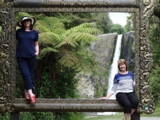 Women bench waterfall picture frame - a bench in front free wallpaper