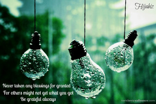 Three light bulbs quote blurry - perspective free wallpaper