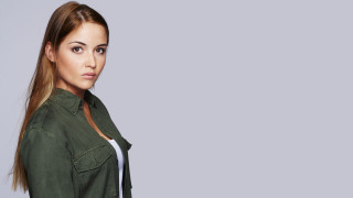 Woman green shirt jeans serious - charlotte harding free wallpaper