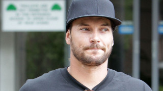 Man hat tie serious look - mitchell mohrhauser free wallpaper