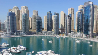 Marina boats city tall buildings 2 - a marina free wallpaper