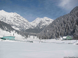 Snowy mountain house trees blue 4 - danube school free wallpaper