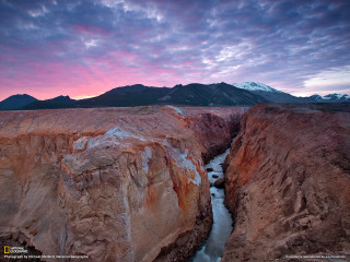 River canyon cloudy sunset mountains - amir zand free wallpaper