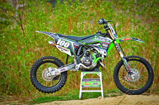 Dirt bike parked platform grass - dee whitcomb free wallpaper