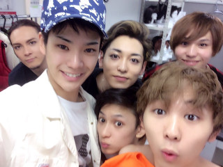 Young men room white wall - young man free wallpaper