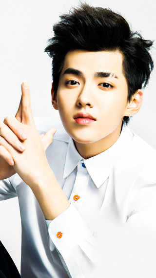 Man white shirt tie pose - his free wallpaper for mobile