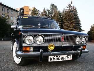 Black car parking lot building 10 - inframe free wallpaper