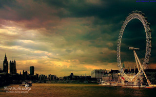 Ferris wheel city cloudy sky - christopher wren free wallpaper