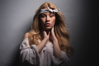 Woman long hair bow white - a bow free wallpaper