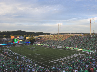 Football stadium crowd game cloudy 2 - a football stadium free wallpaper