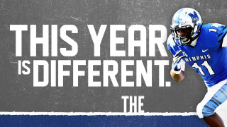 Football player running this year - dürer free wallpaper