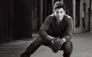 Man squatting baseball glove ball - conroy maddox free wallpaper for desktop