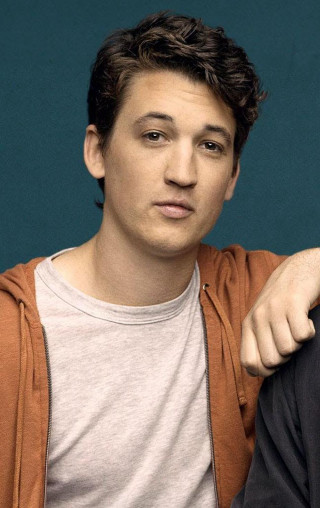 Man brown jacket white shirt 2 - profile picture free wallpaper for mobile