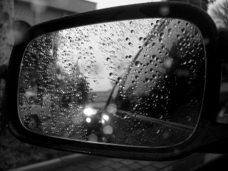Rear mirror rain drops building - rear free wallpaper