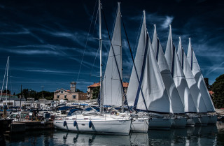 Sailboat docked harbor boats background - a sailboat free wallpaper