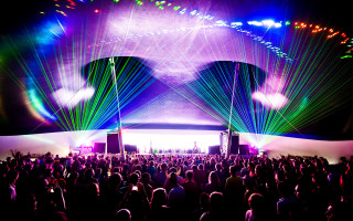 Concert crowd stage lights large 2 - a large screen free wallpaper