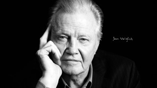 Man hand head black background - a hand free wallpaper