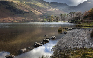 Lake rocks mountains clouds trees - the water and mountains free wallpaper