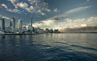 City skyline water cloudy sky 6 - a body of water in front free wallpaper