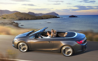 Car driving ocean road people - a view of the ocean free wallpaper