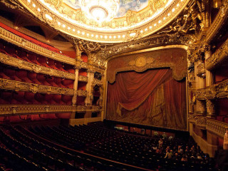 Theater red curtain gold stage - a red curtain free wallpaper
