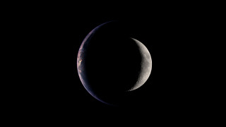 Crescent moon dark sky black 2 - a crescent moon free wallpaper