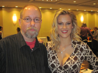 Restaurant couple formal stripe bald - earl moran free wallpaper