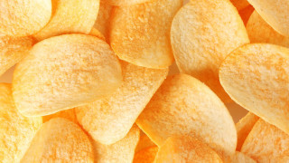 Yellow potato chips white surface 2 - the edge free wallpaper